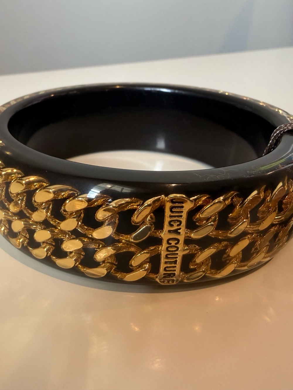 Vintage Juicy Couture Black and Gold Resin Chain Bangle/bracelet